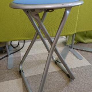 パイプ椅子 差し上げます。