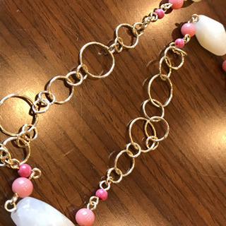 ロングネックレス　ストーン　ホワイト　ゴールド　の画像