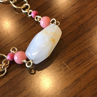 ロングネックレス　ストーン　ホワイト　ゴールド　の画像