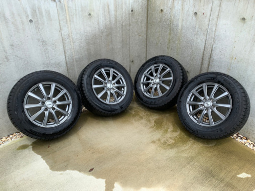 ホイール付き　スタッドレスタイヤ　16インチ　4本セット