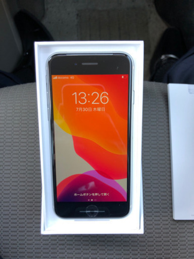 iPhoneSE2020 SIMフリー　64GB ホワイト