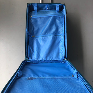 旅行用ソフトスーツケース(布製)の画像