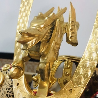 豪華で立派な五月人形です。 年代品