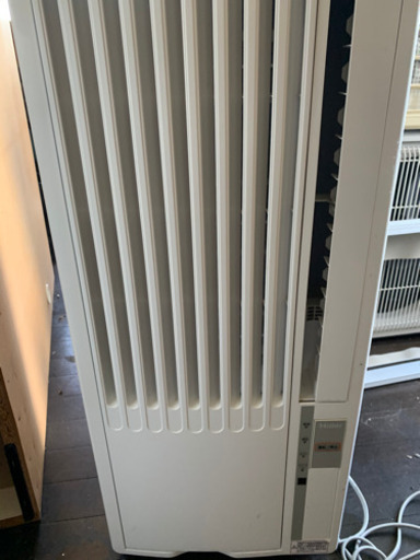 2018年式　窓用エアコンです。