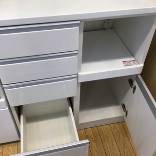 ﾆﾄﾘ 2枚扉ﾚﾝｼﾞﾎﾞｰﾄﾞ 染み有り 【ﾄﾚﾌｧｸ桶川店】