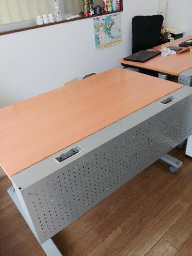 デスク 折りたたみ式 取引中