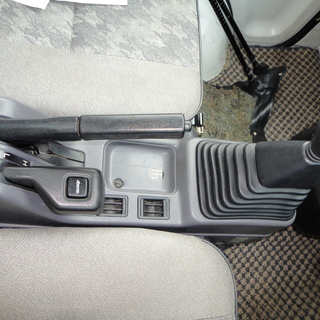 ☆彡これから田植えの季節！４ＷＤ！エアコンバリ効き！４ＭＴ！機関好調！タイミングベルト交換済み！豪華内装！実検４年９月迄！！の画像