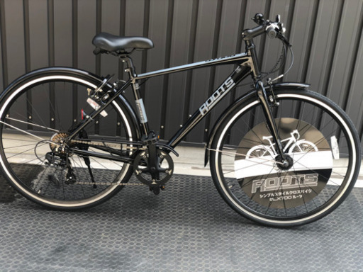 【全国配送可能】新品アルミフレーム◆クロスバイク　LEDオートライト　7速　ルーツ700