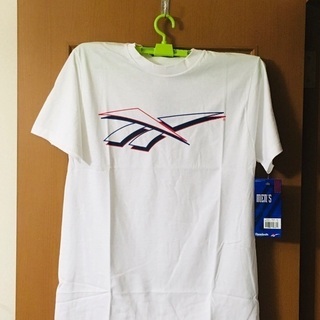 【新品】reebok メンズ　Tシャツ　M胸囲84〜92 ホワイトの画像