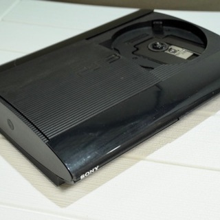 ⑥PS3本体＋コントローラー2個＋電源ケーブル