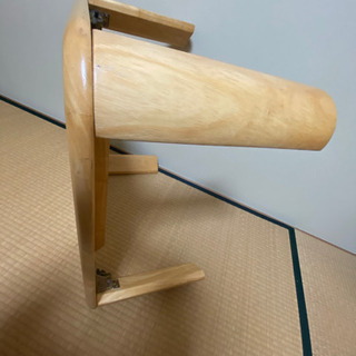 木製テーブル の画像