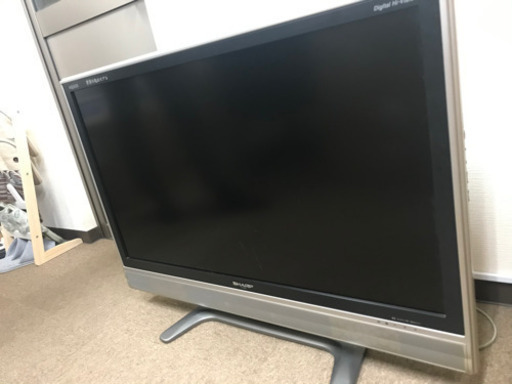 SHARP 37インチ　液晶TV
