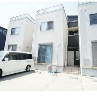 横浜　築浅テラスハウス　充実設備　屋上バルコニー【現金分割OK.水商売.他社物件.カード払い.保証人なしは全てOK!無職の方は要相談!生活保護不可】≪分割賃貸ネット≫10440317041Ｓの画像