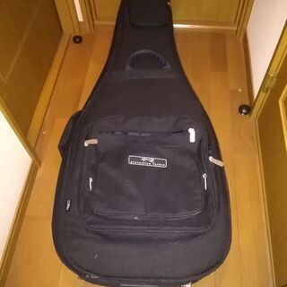 ギター🎸ハードケース　あげます　無料　家の近所に来てくれる方のみ