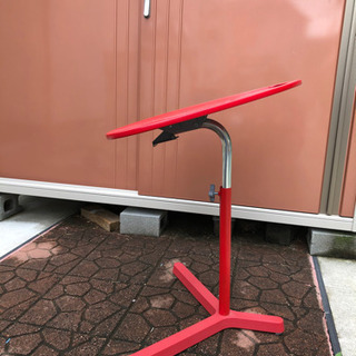 IKEAテーブル　の画像