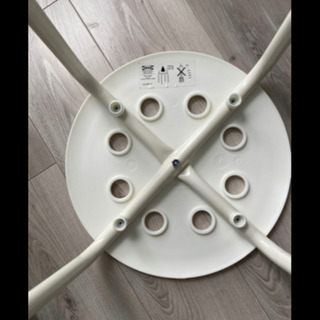 【未使用】2個セット！IKEAスツール・椅子・ホワイトの画像