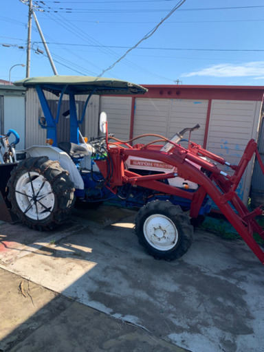 サトートラクター　ローダー付き　値下げしました！