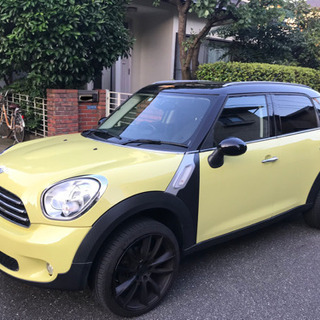 ミニ　クロスオーバー　2011  77000km