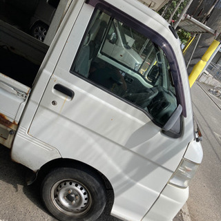 高年式のハイゼット低走行でパワステエアコン付き♪車検もついてます♪の画像
