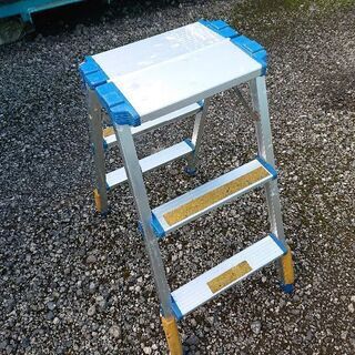 脚立3尺1個