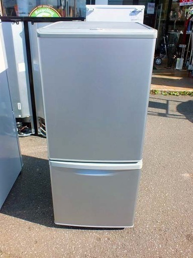 【苫小牧バナナ】2011年製 パナソニック/Panasonic 138L冷蔵庫 右開き NRｰB143W-S シルバー系 １人暮らし向け 清掃済み
