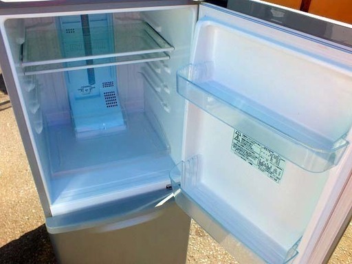 【苫小牧バナナ】2011年製 パナソニック/Panasonic 138L冷蔵庫 右開き NRｰB143W-S シルバー系 １人暮らし向