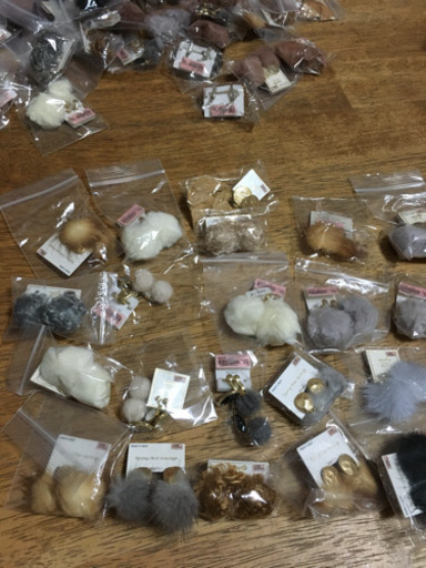 新品 未使用 値札付き イヤリング 100個