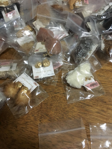 新品 未使用 値札付き イヤリング 100個