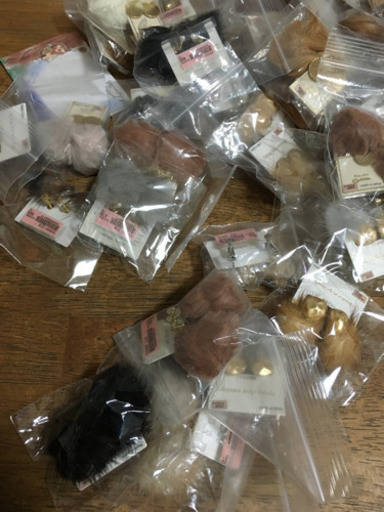 新品 未使用 値札付き イヤリング 100個