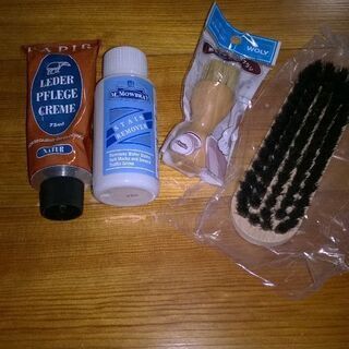 orsoo の黒の革靴 日本製の画像