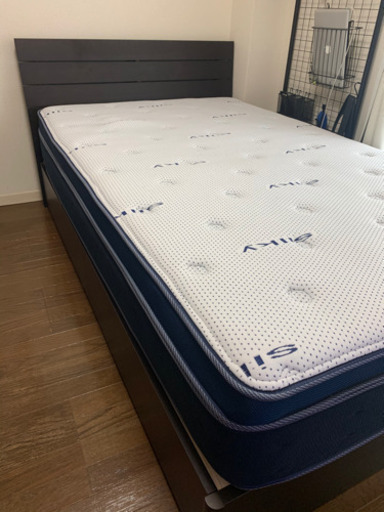 ニトリ　セミダブル ベッド　マットレス 付き