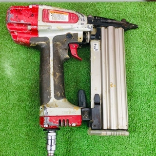 MAX N2504M 常圧フロアタッカー【リライズ野田愛宕店】【店頭取引限定】【中古】管理番号：2400010106323の画像