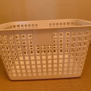 あげます　大きなプラスチック籠