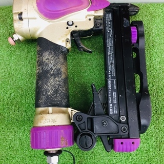 日立 N2504M 常圧フロアタッカー【リライズ野田愛宕店】【店頭取引限定】【中古】管理番号：2400010106323の画像