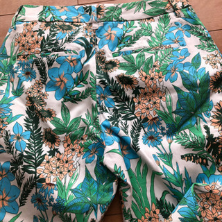 花柄パンツ ローリーズファーム レプシィム 七分丈　Sの画像