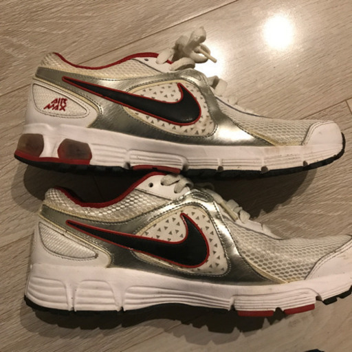 ナイキ　NIKE エアマックス