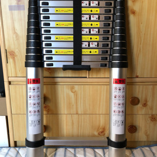 【新品同様】伸縮はしご5.0m コンパクトで持ち運びやすく伸縮自...