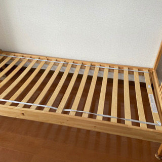 ikea シングル　ベッドの画像