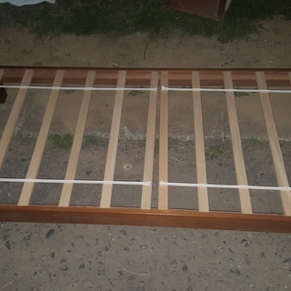 倶知安町 頑丈な木製シングルベッドフレーム