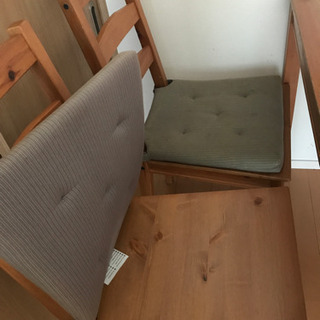 取引決定！IKEA ダイニングテーブルとイス4脚の画像