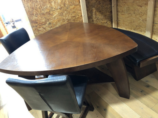 オススメ‼︎   目玉商品‼︎   ダイニング　4点　セット　回転イス　ベンチ