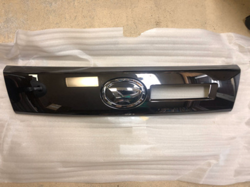 【新品未使用】タントカスタム　オプショングリル