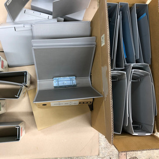 書類ファイリング用ハードカバー　多数の画像