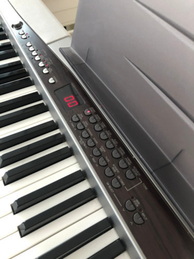 電子ピアノ CASIO Privia PX-500L 88鍵盤　ペダル・譜面立て付き