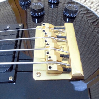 Grass Roots/グラスルーツ ベース レスポールタイプ 4弦 ブラック 南12条店