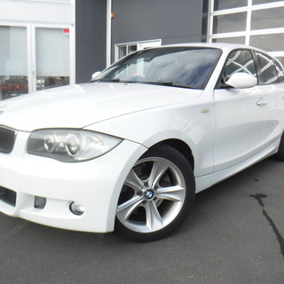 BMW　1シリーズ　１３０ｉＭスポーツ　前２脚パワーシート！革巻...