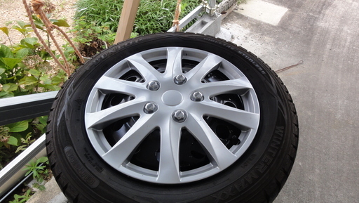 １５インチスタッドレスタイヤ４穴　只今取引中