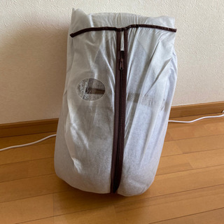 ニトリ製品) 吸湿発熱+蓄熱ギャベ柄ラグの画像