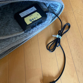 即売お得) 電気カーペットの画像