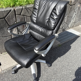 ゲーミング、社長椅子の画像